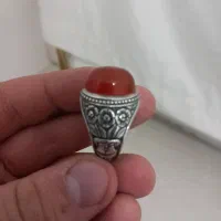 انگشتر کهنه دست‌ساز عقیق آبدار