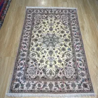 ذرع نیم دو کف ابریشم تک خفت اصفهان