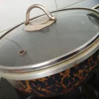 یک قابلمه ۴ نفره ویک ماهیتابه کوچک|ظروف پختوپز|تهران, طرشت|دیوار