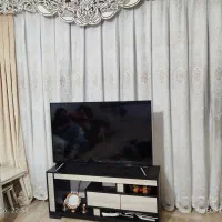 پرده سالن با میل پرده و کتیبه