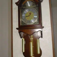 ساعت دیواری چوبی