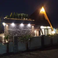 ویلا سوییسی استخر آب گرم و روف گاردن و بیلیارد