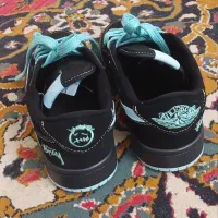 کفش|کیف، کفش، کمربند|گناباد, |دیوار