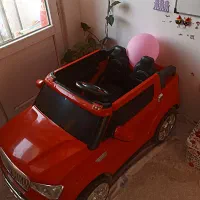 ماشین شارژی چهار موتوره در حد نو|اسباببازی بچه|پردیس, فاز ۱۱|دیوار