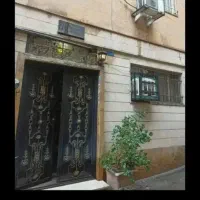 ۱۳۰ متر  کلنگی ۳ طبقه بنا قابل سکونت