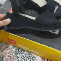 کفش دویست تومنی