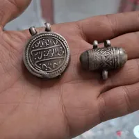 اویز نقره وبازوبند وجادعایی نقره بسیار قدیمی|کلکسیون اشیاء عتیقه|بیرجند, |دیوار