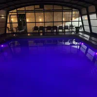 ویلا اعیونی۳خواب استخردار آب گرم سرپوشیده