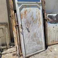 درب اسطبل  .درب آهنی