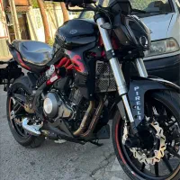 بنلی۳۰۰جفت مدل۱۴۰۳