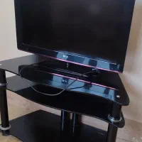 تلویزیون و میز تلویزیون