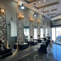 واگذاری سالن آرایشگاه لاین باتمام امکانات|اجارهٔ مغازه و غرفه|چناران, |دیوار