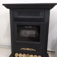 بخاری گازی شارق توس‌. درحدنوقیمت ۴۴۰۰۰۰۰ تومان.