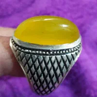 انگشتر عقیق زرد ابدار