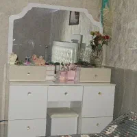 میز ارایش درحد نو