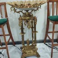 ظرف ایستاده