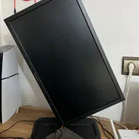 دو عدد مانیتور سالم و چرخشی