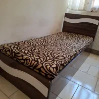 2 عدد تخت خواب