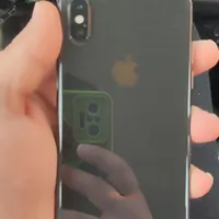 اپل iPhone X با حافظهٔ ۲۵۶ گیگابایت