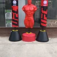 کیسه بوکس ایستاده و آدمک مبارزه