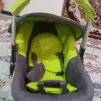 آغوشی وکریرنوزاد