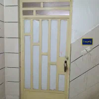 هود و گاز و درب آهنی