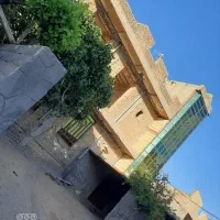 زمین وساختمان ۲طبقه در هرسین روستای چهر