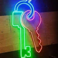 کلید سازی و باز کردن انواع قفل خودرو و منازل