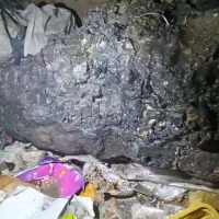 شهاب سنگ ماه پلاتین و اورانیوم