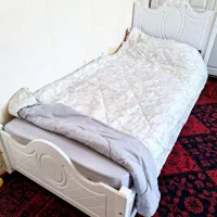 تختخواب یک نفره با میز تحریر با تشک
