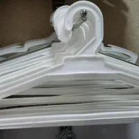 چوب لباسی سفید