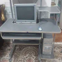 فروش کامپیوتر به همراه میز