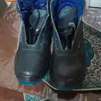 کفش ولباس کار