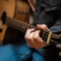 آموزش گیتار آسان و اصولی