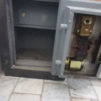 گاو صندوق|ابزارآلات|سنندج, |دیوار