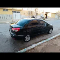 ماشین عالی و روی پایی هست