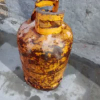 یک عدد کپسول گاز