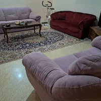 مبلمان راحتی و میز ناهارخوری و صندلی