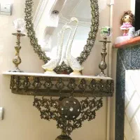 آینه شمعدان و میز برنجی