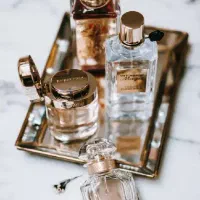 فروشنده عطر لباس بدلیجات