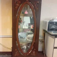 بوفه فقط شیشه پشتش شکسته‌.جا سیب پیازی ،جاکفشی