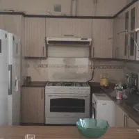 اجاره طبقه بالای ۱۰۰ متری..بلوار ولیعصر.نبوت