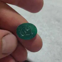 دوعدد سنگ عقیق قرمز و عقیق سبز