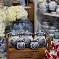 بانکه کنارسماوری و تنقلات و گلدان