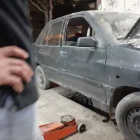 پراید درحال استفاده