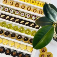 کیک و شیرینی اصیل خانگی