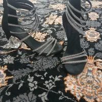 کفش مجلسی یبار پوشیده شده