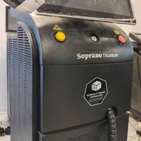 دستگاه لیزر موهای زائد Km در حد نو