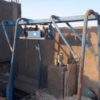 تعمیرات تو محل بالابر پمپ آب الکتروموتور