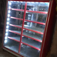 یخچال ویترینی بزرگ سالم وبسیارتمیز